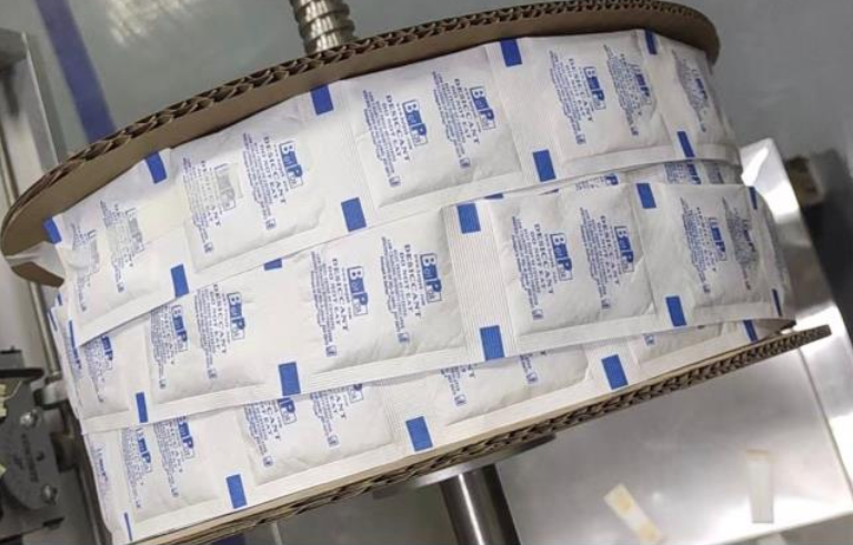 Desiccant package